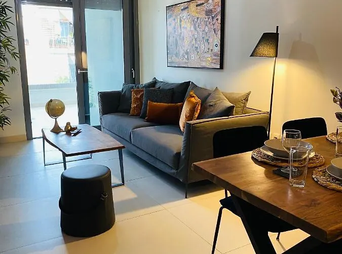 New 2Bd Aprt With Shared Rooftop Pool E2